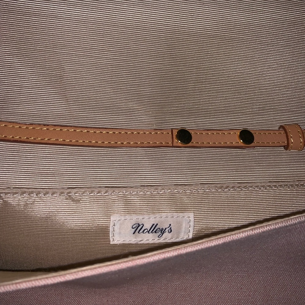 Purse - Picture 2 of 3